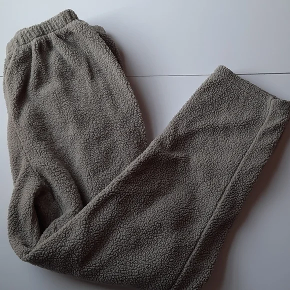 SHEIN NWOT grey fleece crop lounge set cardigan - Picture 4 of 4